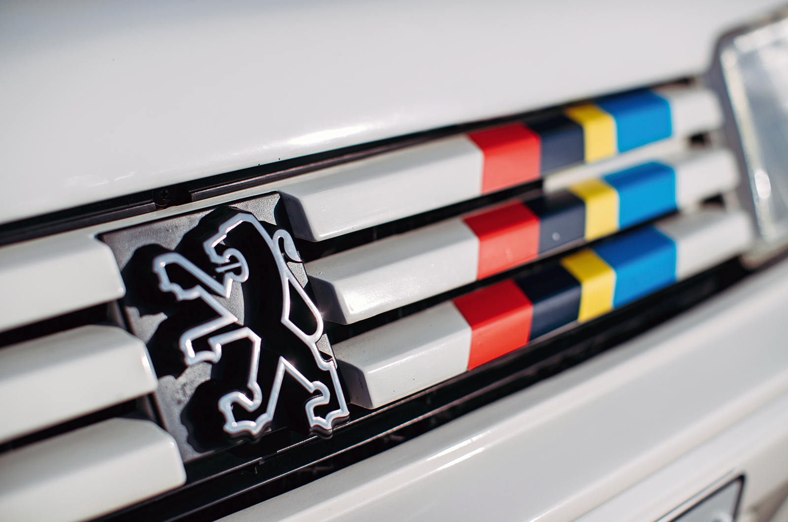 Classic & Sports Car – Peugeot 205 Rallye vs Citroën AX GT: French featherweights