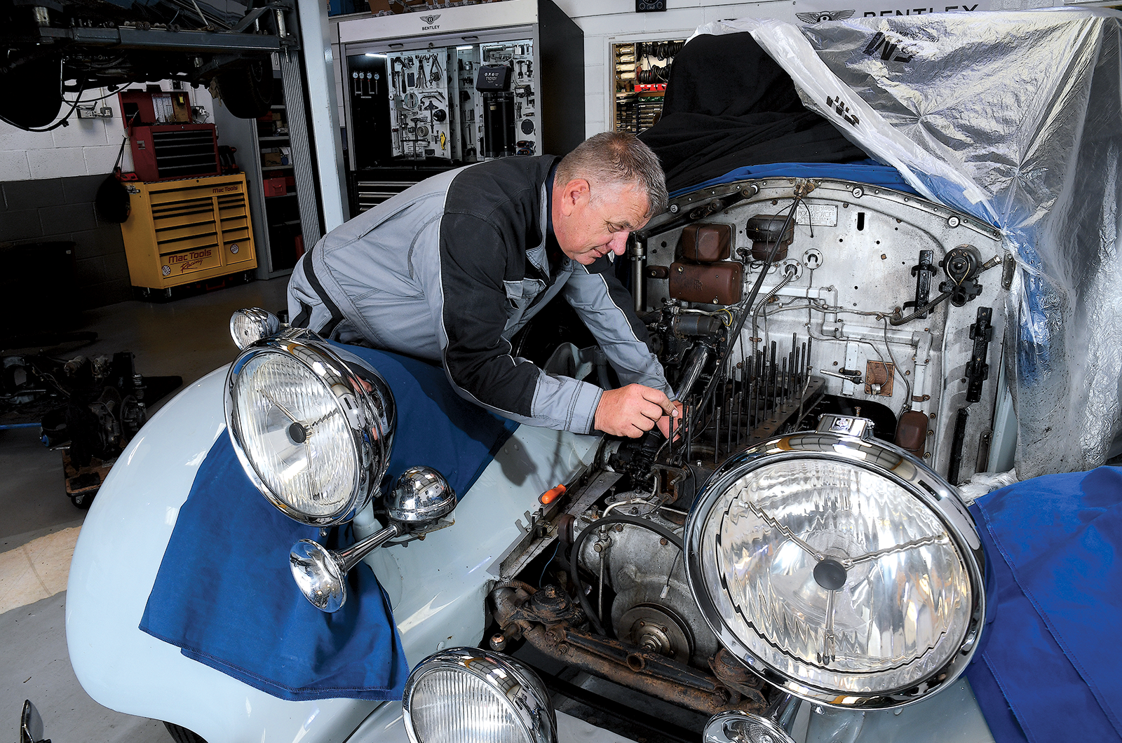 Classic & Sports Car – The specialist: N Sandell