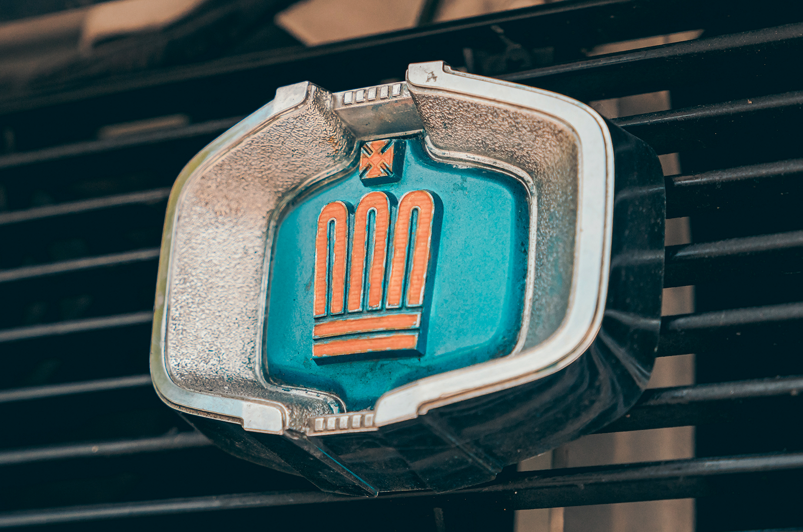 Classic & Sports Car – Toyota Crown: foreign affairs