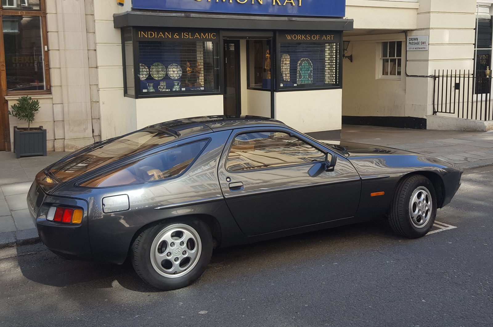 Classic & Sports Car – Your classic: Porsche 928
