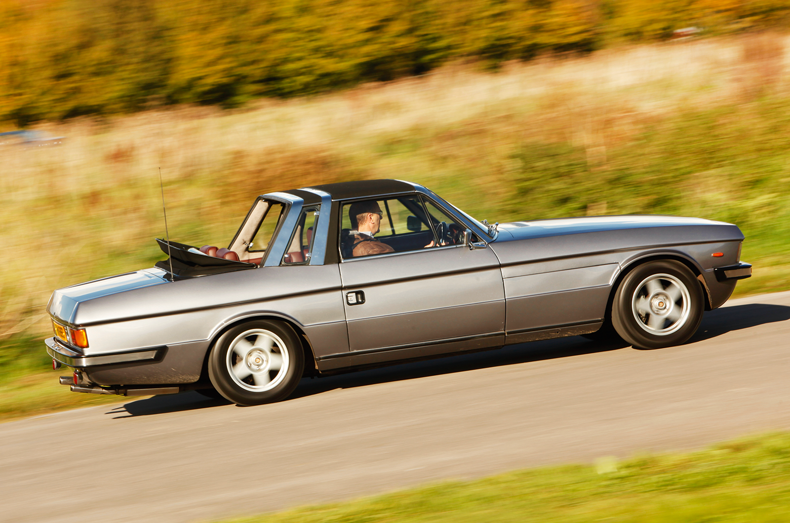 Classic & Sports Car – Aston Martin Lagonda V8 vs Bristol 412 vs Rolls-Royce Camargue: eccentric excess