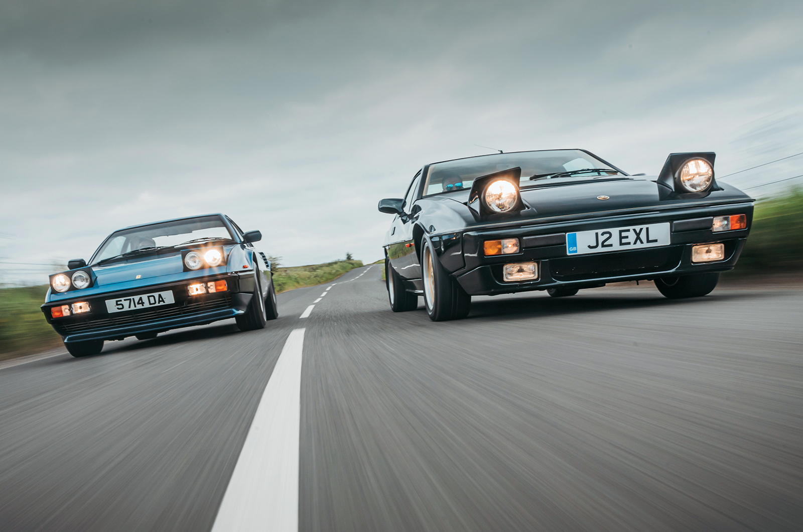 Classic & Sports Car – Ferrari Mondial vs Porsche 911 vs Alpine GTA vs Lotus Excel: 2+2 equals phwoar