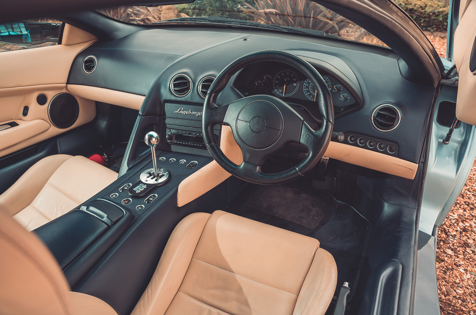 Classic & Sports Car – Lamborghini Countach, Diablo, Murciélago and Aventador: the wild bunch