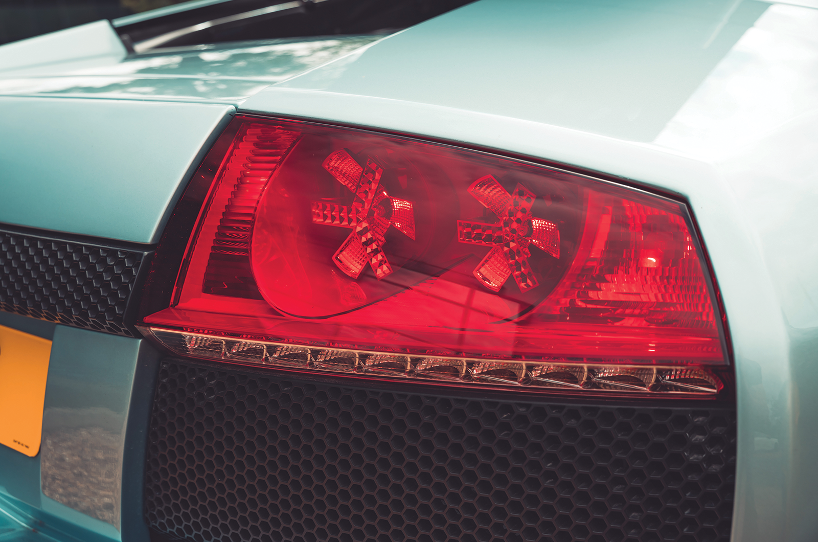 Classic & Sports Car – Lamborghini Countach, Diablo, Murciélago and Aventador: the wild bunch