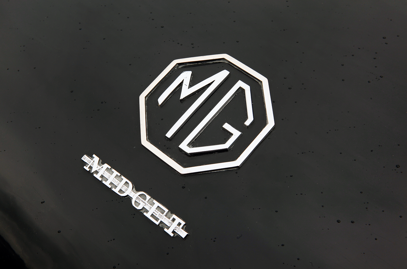 Classic & Sports Car – Austin-Healey Sprite and MG Midget: affordable fun