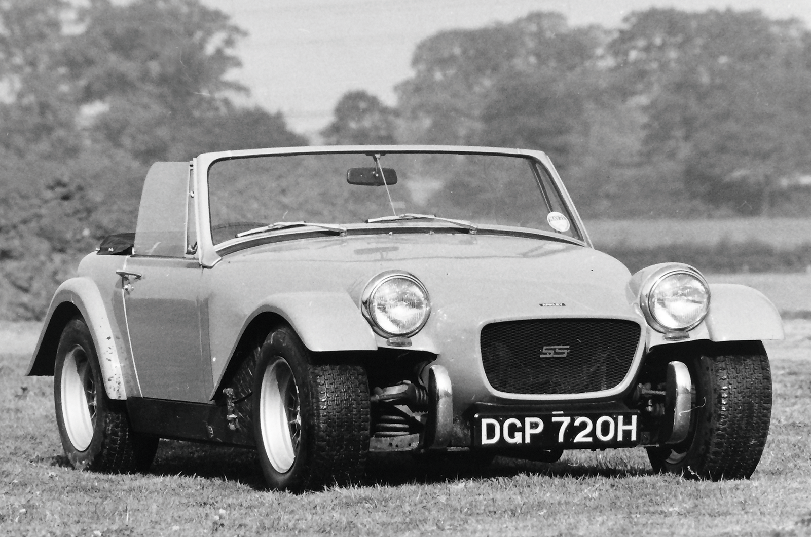Classic & Sports Car – Austin-Healey Sprite and MG Midget: affordable fun