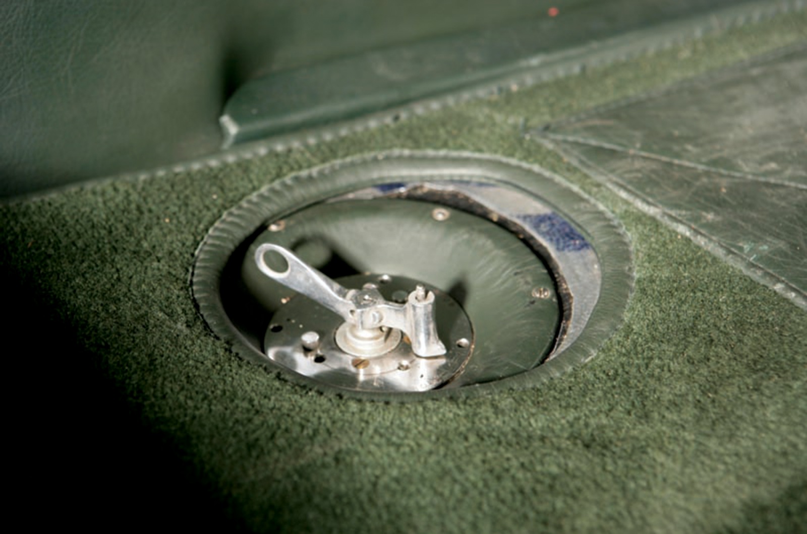 Classic & Sports Car – Jaguar XK120: is a modified XK better than the original?