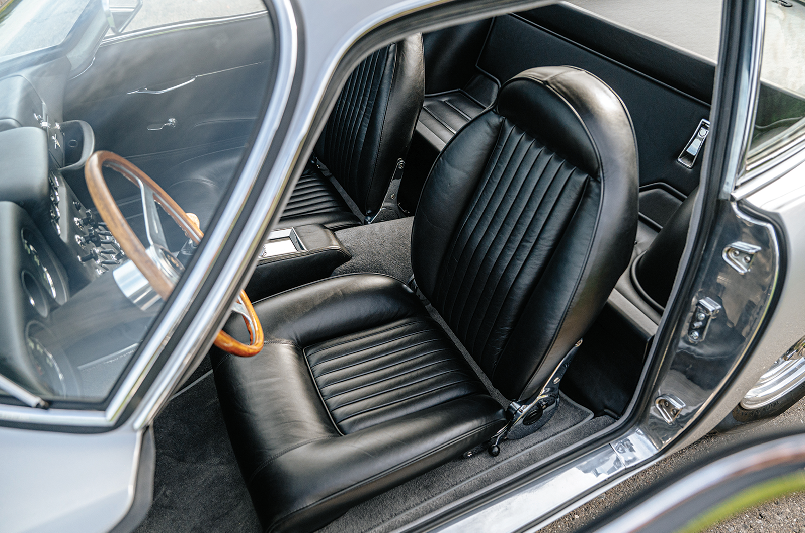 Classic & Sports Car – Lamborghini 350GT: driving Ferruccio’s first