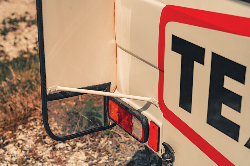 Classic & Sports Car – Mercedes-Benz G-Wagen: Paris-Dakar winner recreated