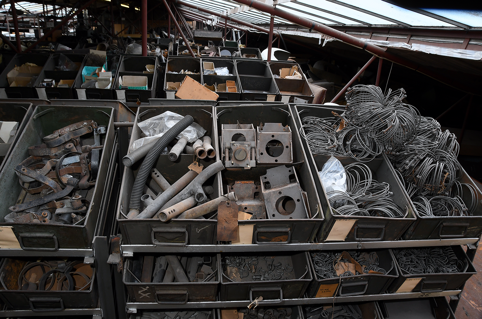 Classic & Sports Car – The specialist: Red Triangle