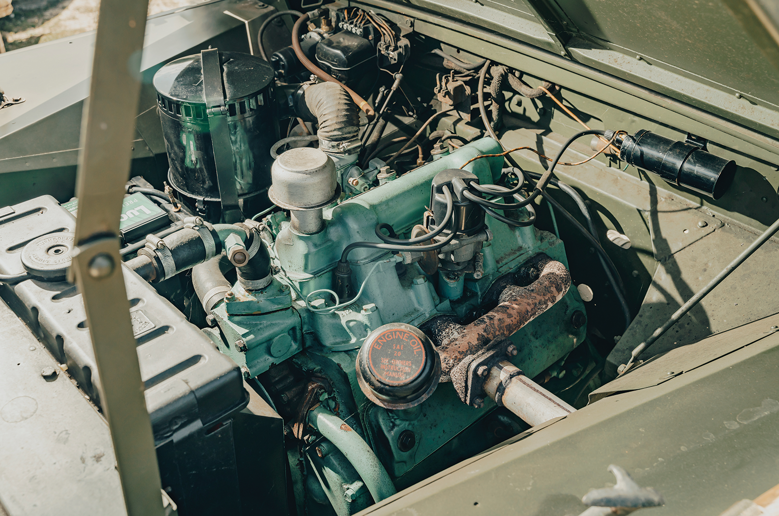 Classic & Sports Car – SAS Land-Rover vs Belgian Army Minerva: locked and loaded