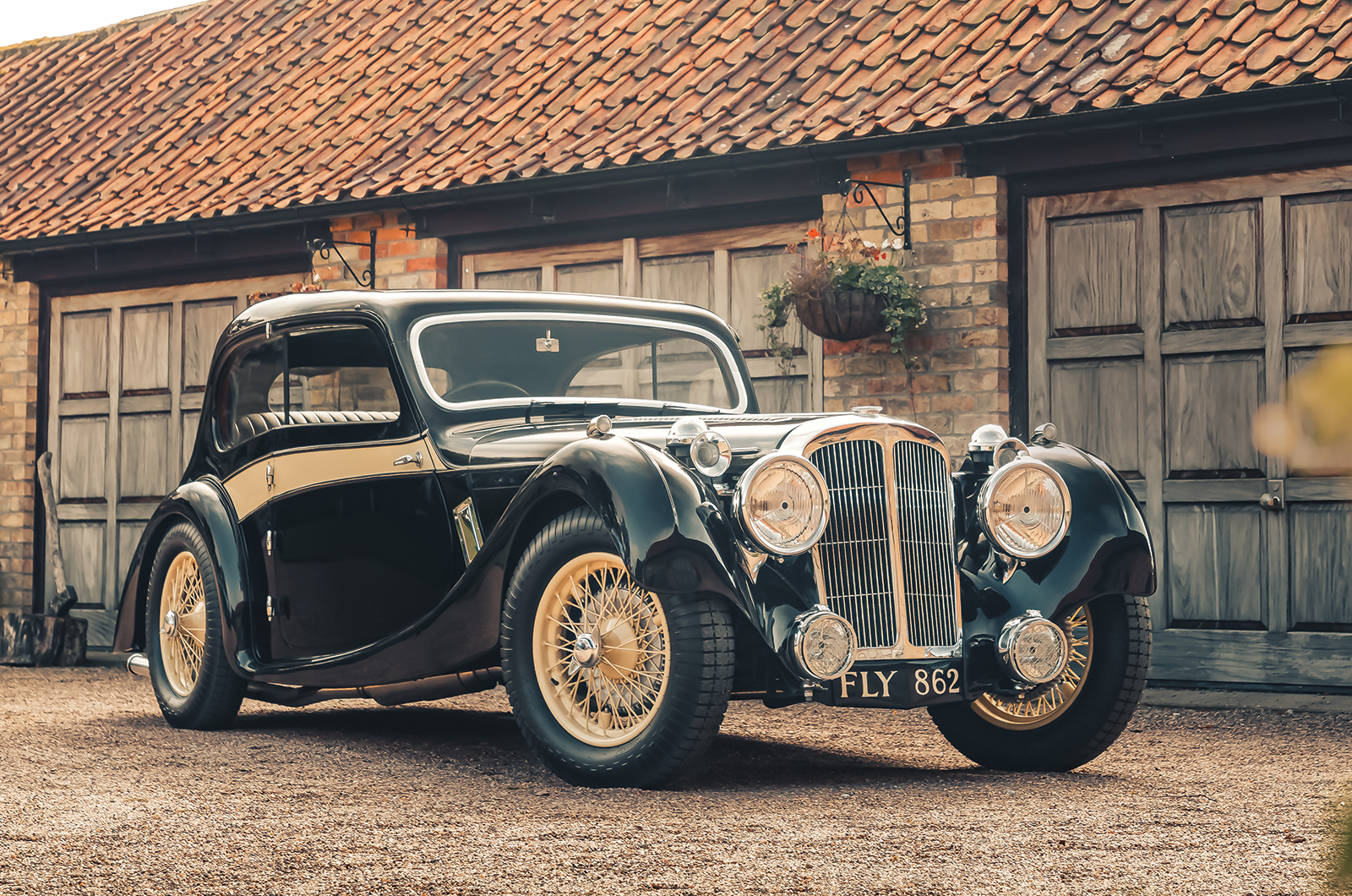 Classic & Sports Car – Atalanta V12: better by the dozen