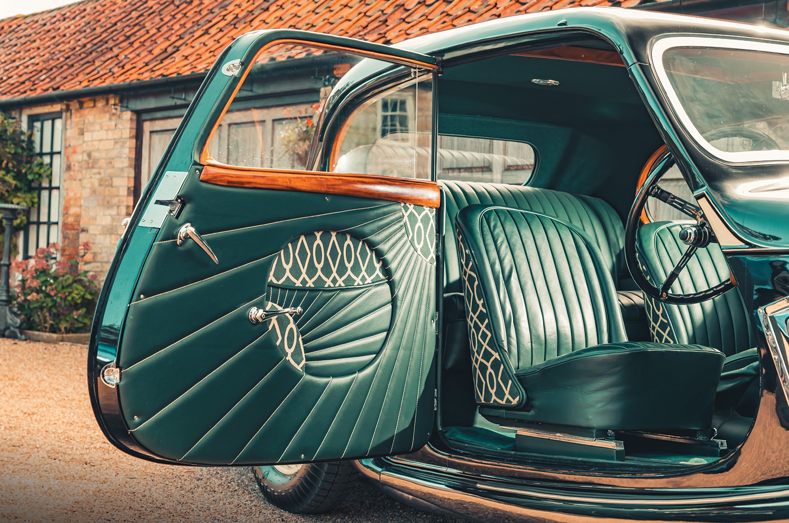 Classic & Sports Car – Atalanta V12: better by the dozen