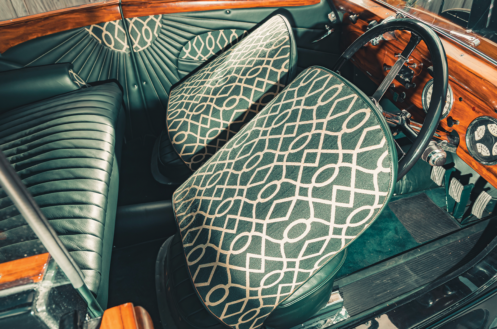 Classic & Sports Car – Atalanta V12: better by the dozen