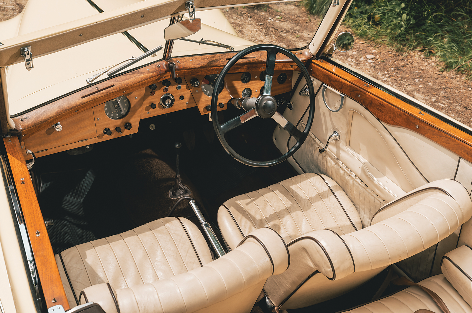 Classic & Sports Car – Bristol 400 drophead coupé: open season