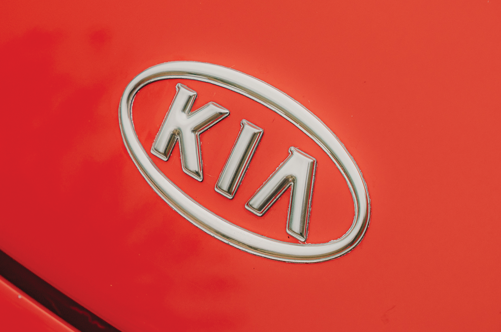 Classic & Sports Car – Lotus Elans vs Kia Elan: Hethel’s front-drive family