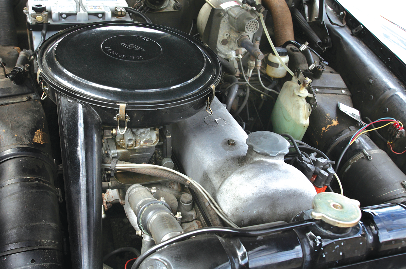 Classic & Sports Car – Mercedes-Benz 220S: Ponton perfection