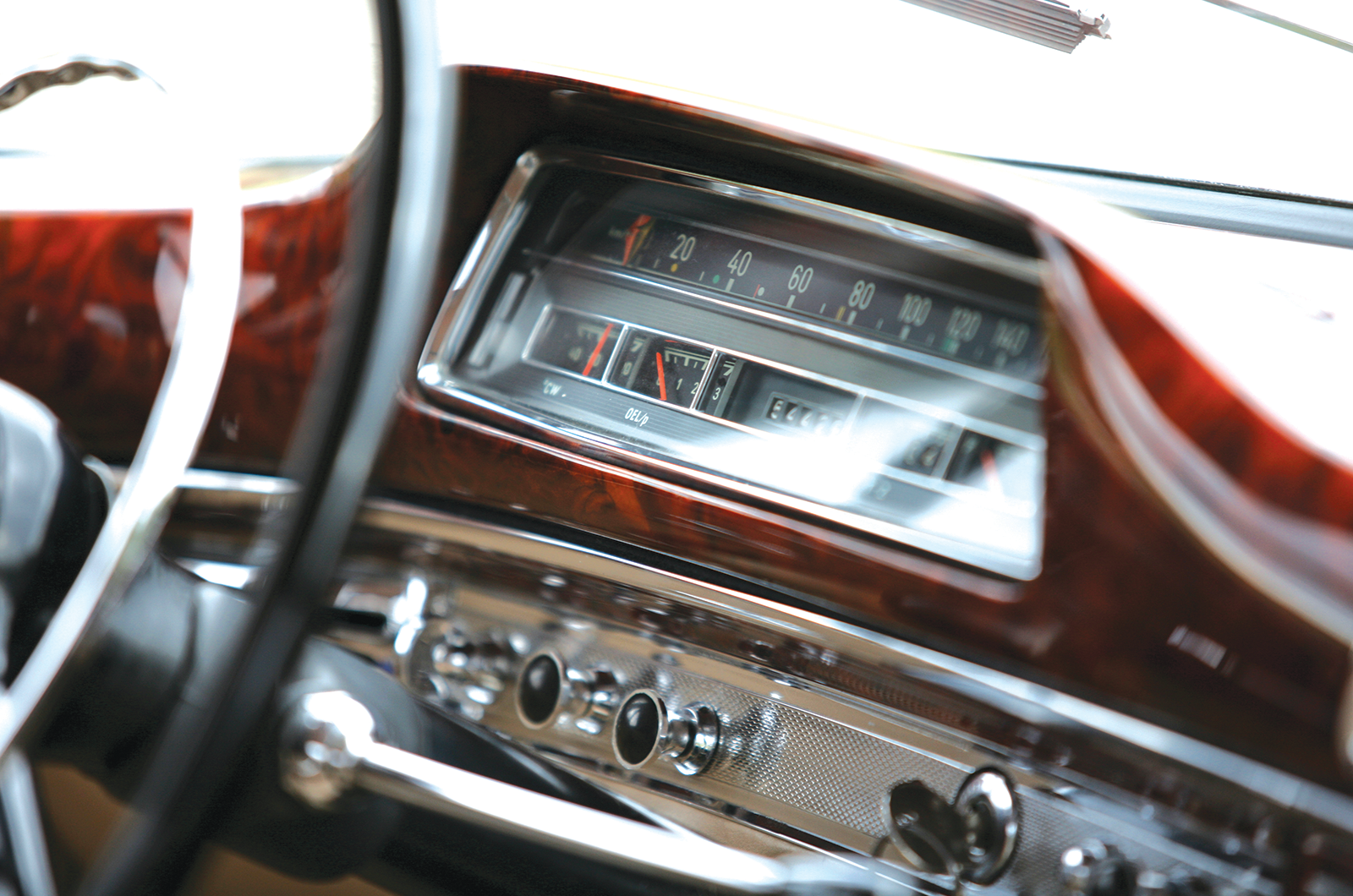 Classic & Sports Car – Mercedes-Benz 220S: Ponton perfection