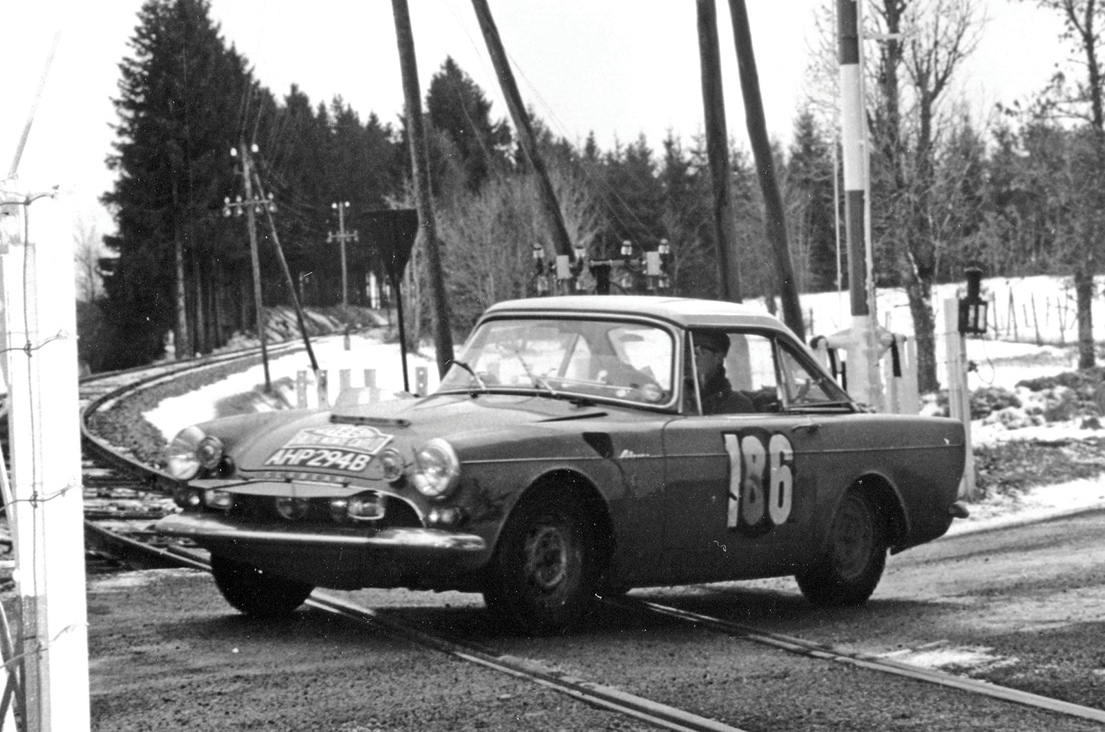 Classic & Sports Car – Sunbeam Tigers on the Rallye Monte-Carlo: Rootes reunion
