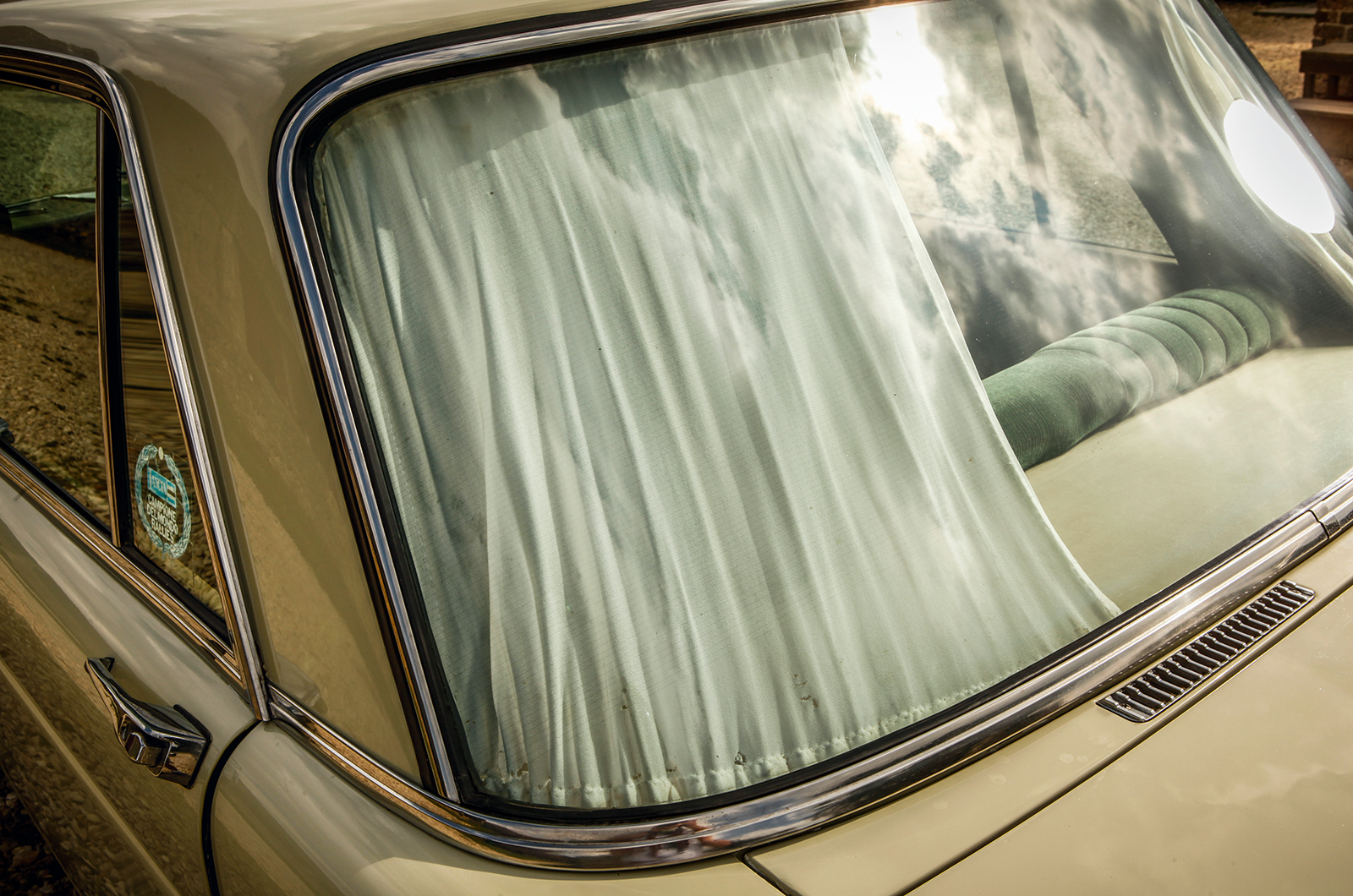 Classic & Sports Car – Triumph 2500PI vs Citroën DS23 vs Lancia 2000IE: fuel for thought