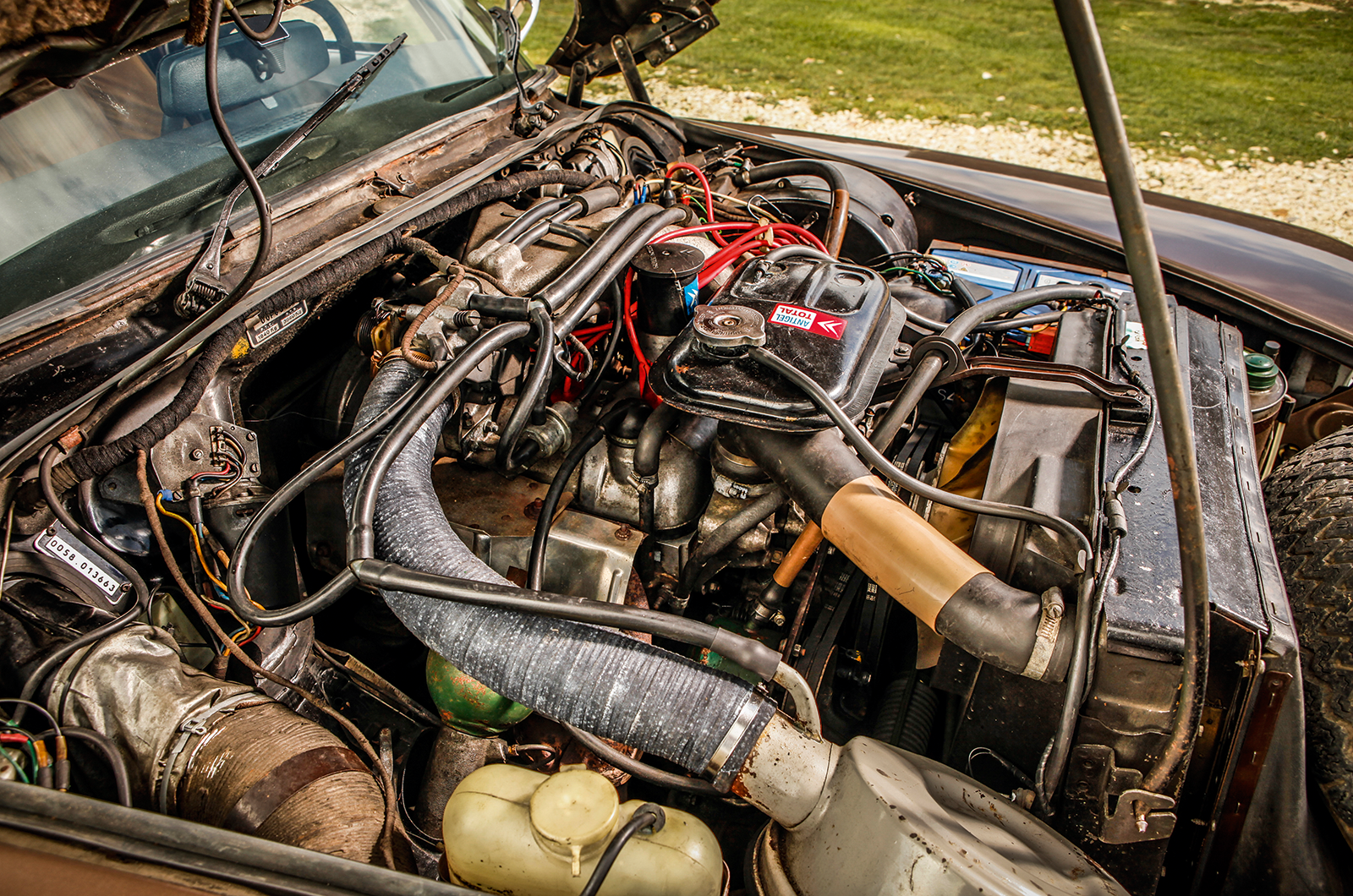 Classic & Sports Car – Triumph 2500PI vs Citroën DS23 vs Lancia 2000IE: fuel for thought