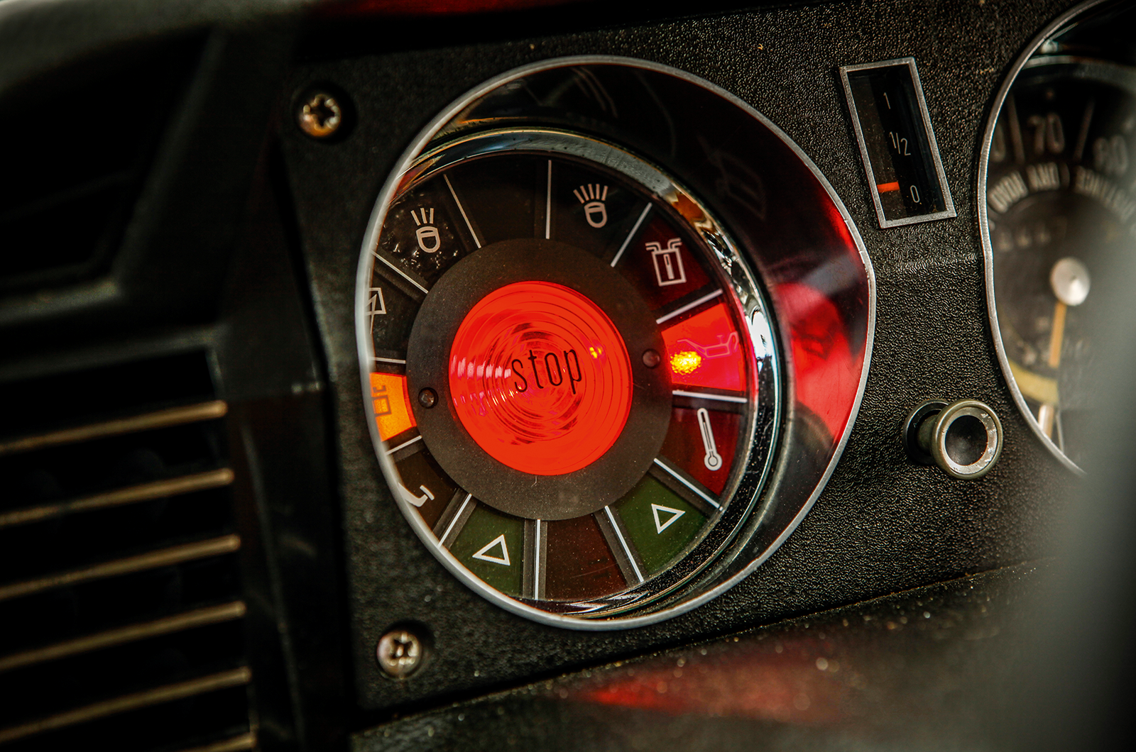 Classic & Sports Car – Triumph 2500PI vs Citroën DS23 vs Lancia 2000IE: fuel for thought