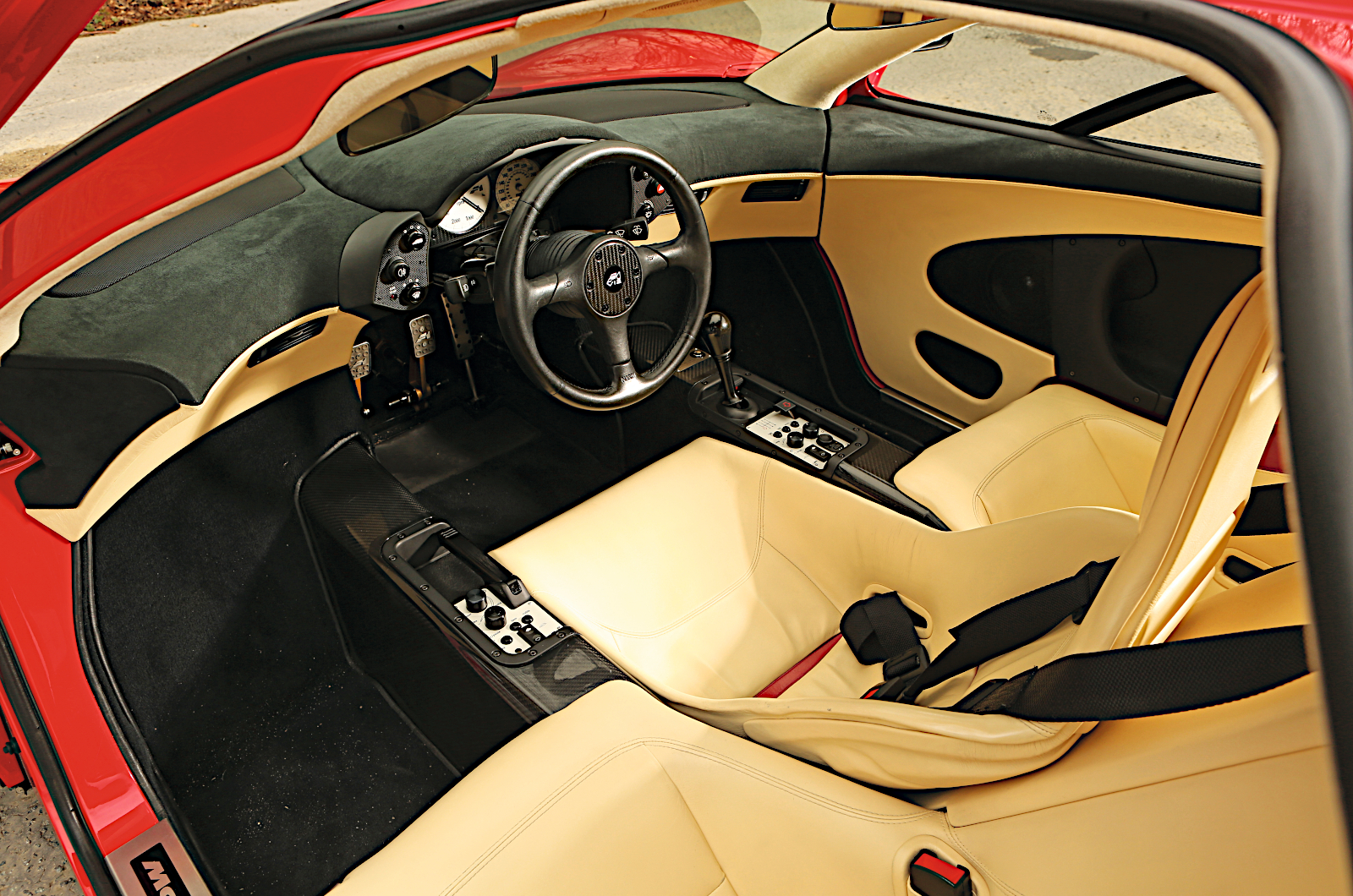 Classic & Sports Car – 50 McLaren supercars head to London Concours