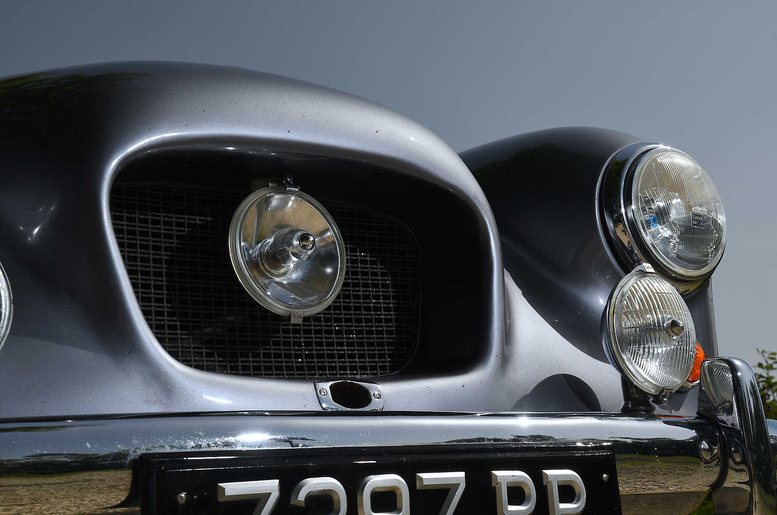 Classic & Sports Car – Bristol 405 vs Lancia Aurelia B10: focus on the finer things