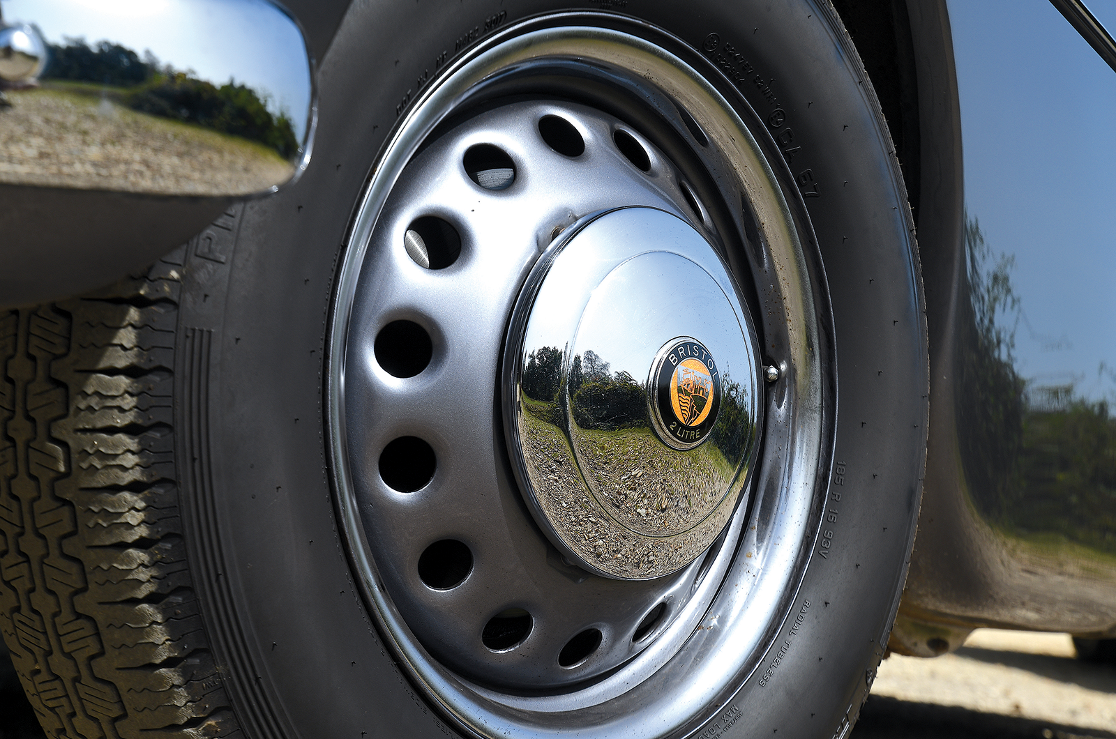 Classic & Sports Car – Bristol 405 vs Lancia Aurelia B10: focus on the finer things