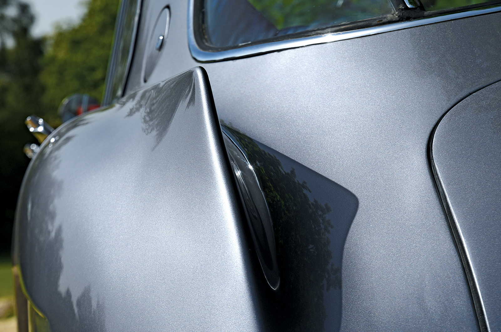 Classic & Sports Car – Bristol 405 vs Lancia Aurelia B10: focus on the finer things