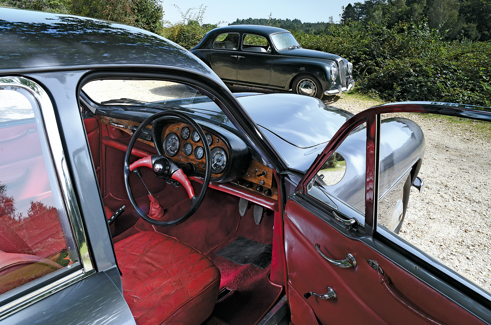 Classic & Sports Car – Bristol 405 vs Lancia Aurelia B10: focus on the finer things