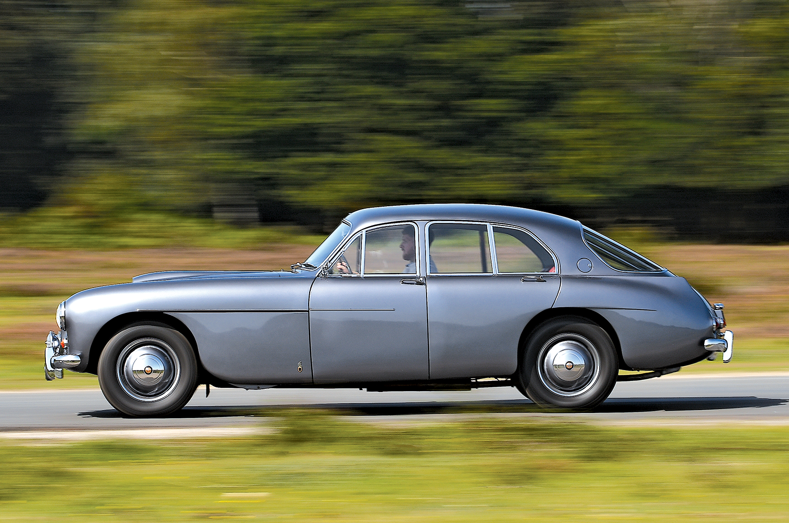 Classic & Sports Car – Bristol 405 vs Lancia Aurelia B10: focus on the finer things