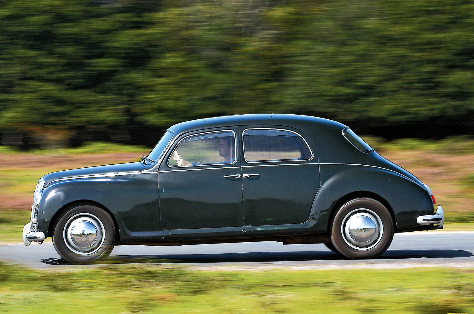 Classic & Sports Car – Bristol 405 vs Lancia Aurelia B10: focus on the finer things