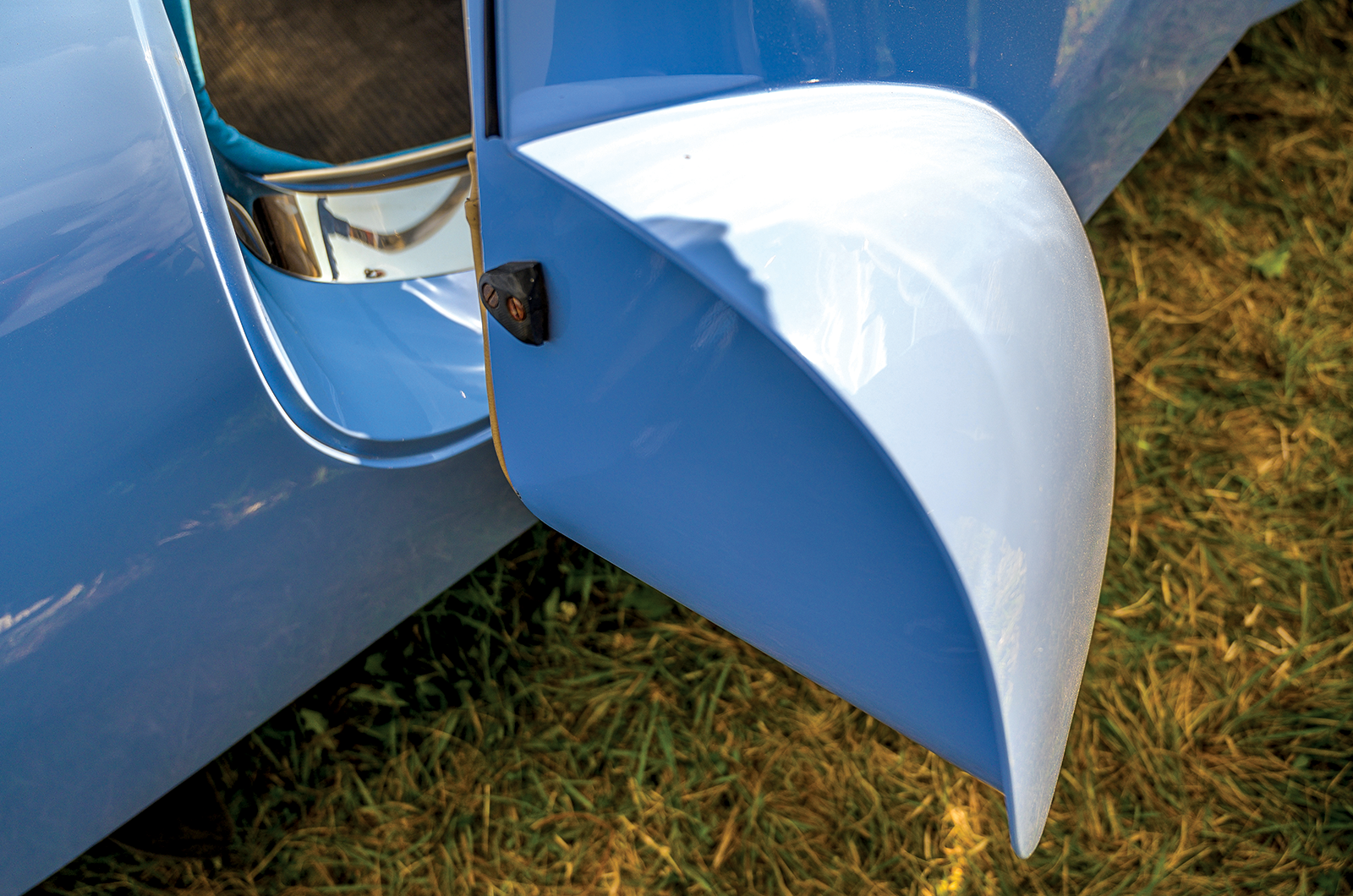 Classic & Sports Car – Citroën Traction Avant: Renard et Bec’s rare reinvention