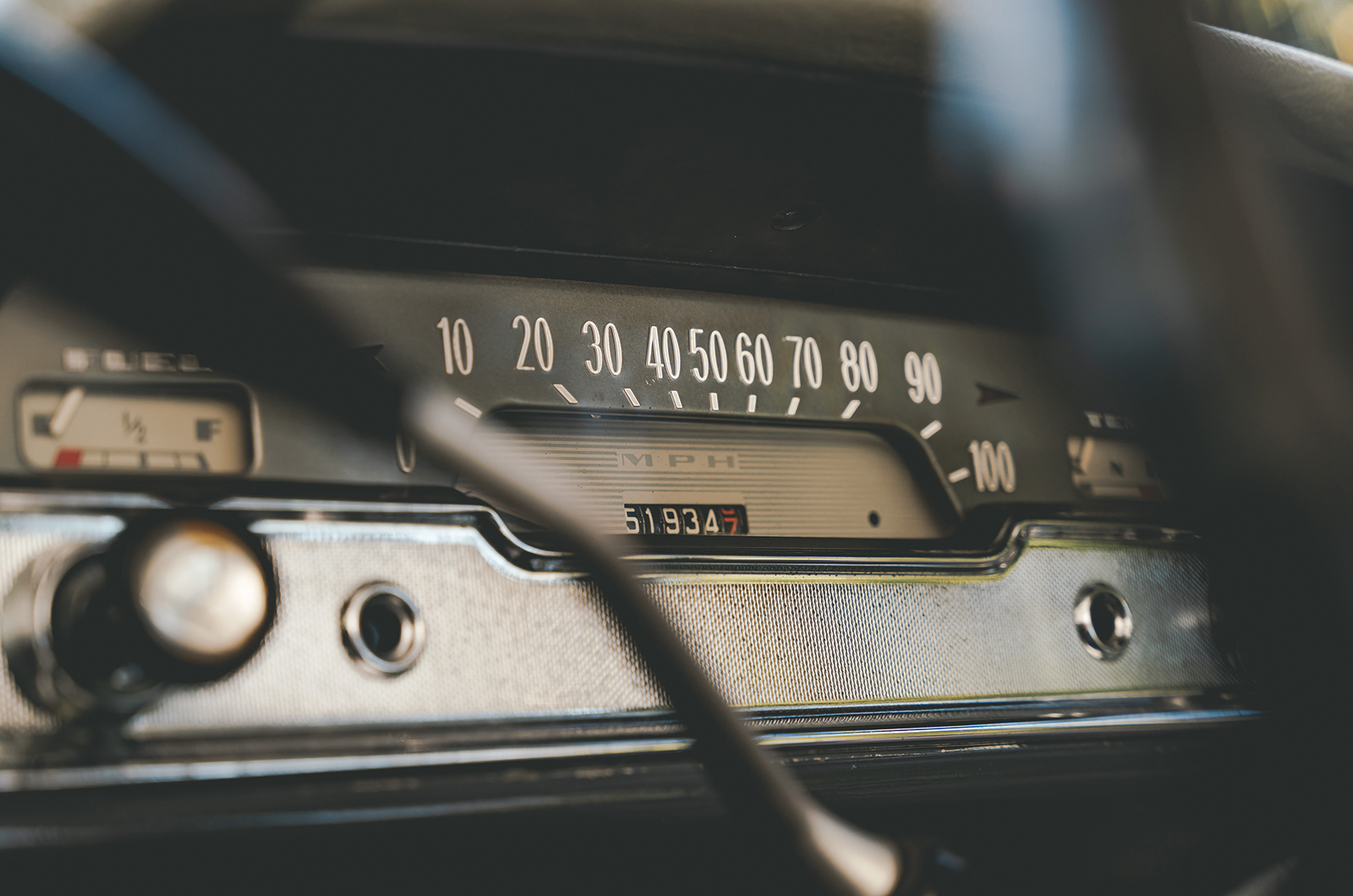 Classic & Sports Car – Ford Zephyr MkII Farnham estate: getting the wagon rolling