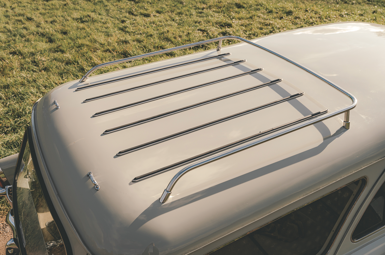 Classic & Sports Car – Ford Zephyr MkII Farnham estate: getting the wagon rolling