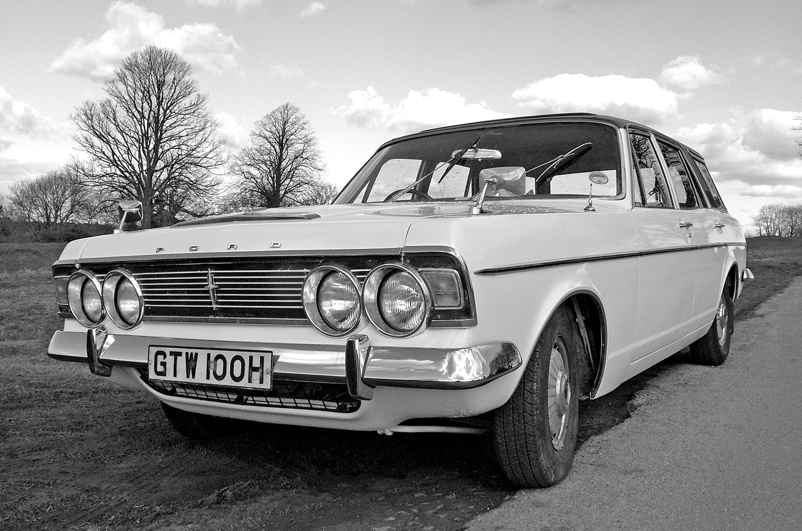 Classic & Sports Car – Ford Zephyr MkII Farnham estate: getting the wagon rolling
