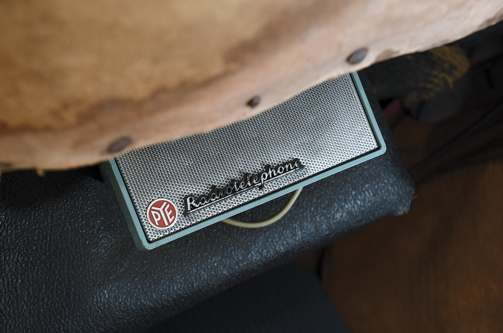 Classic & Sports Car – MGA vs Daimler SP250: high-speed policing