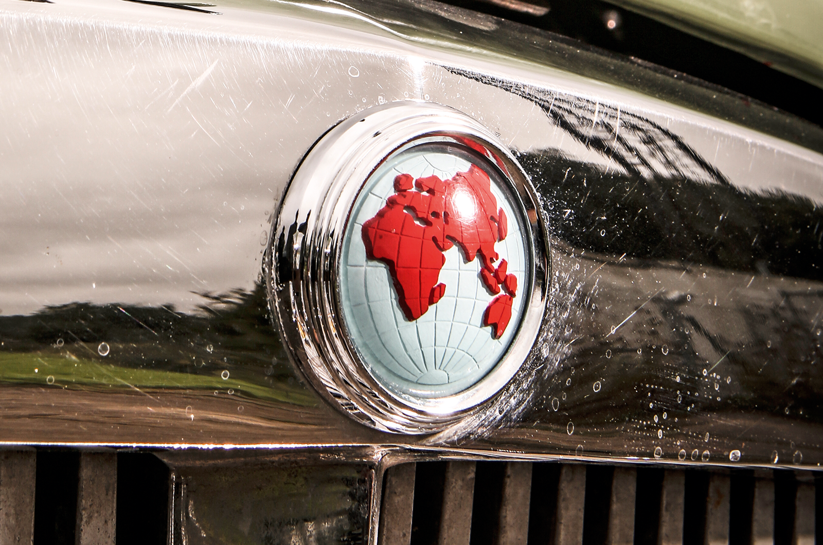 Classic & Sports Car – Standard Vanguard Sportsman vs Humber Hawk: Coventry’s middle class