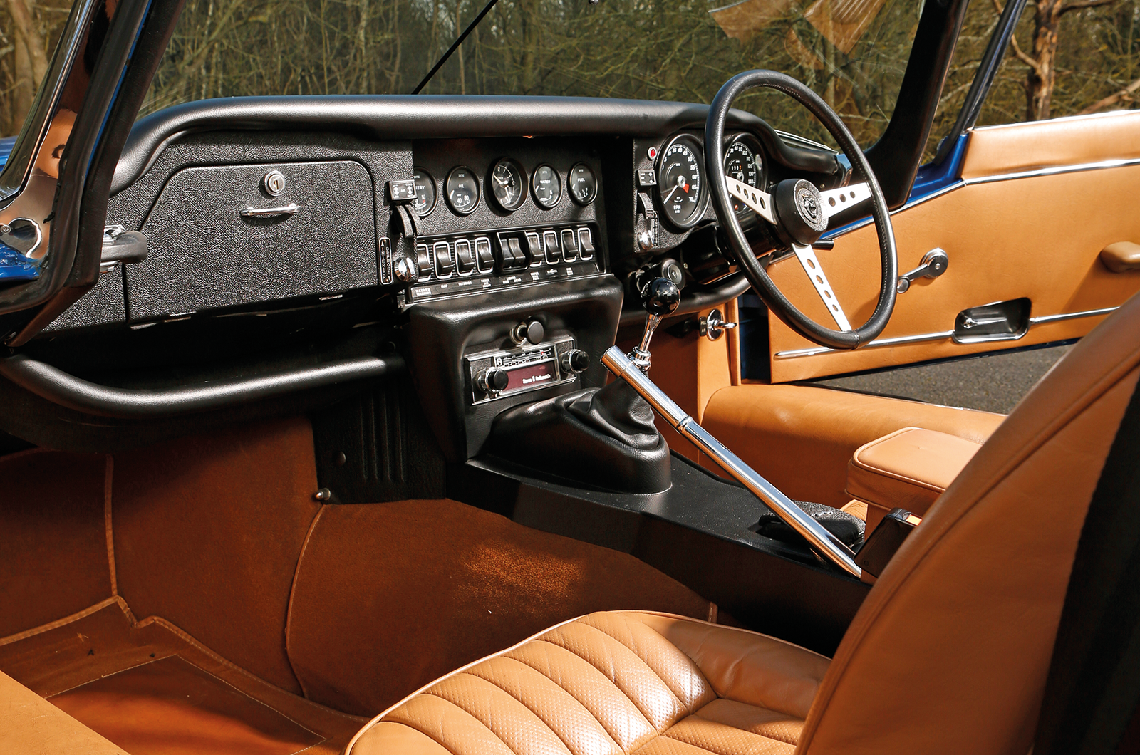 Classic & Sports Car – Jaguar E-type V12: return of the silent sports car