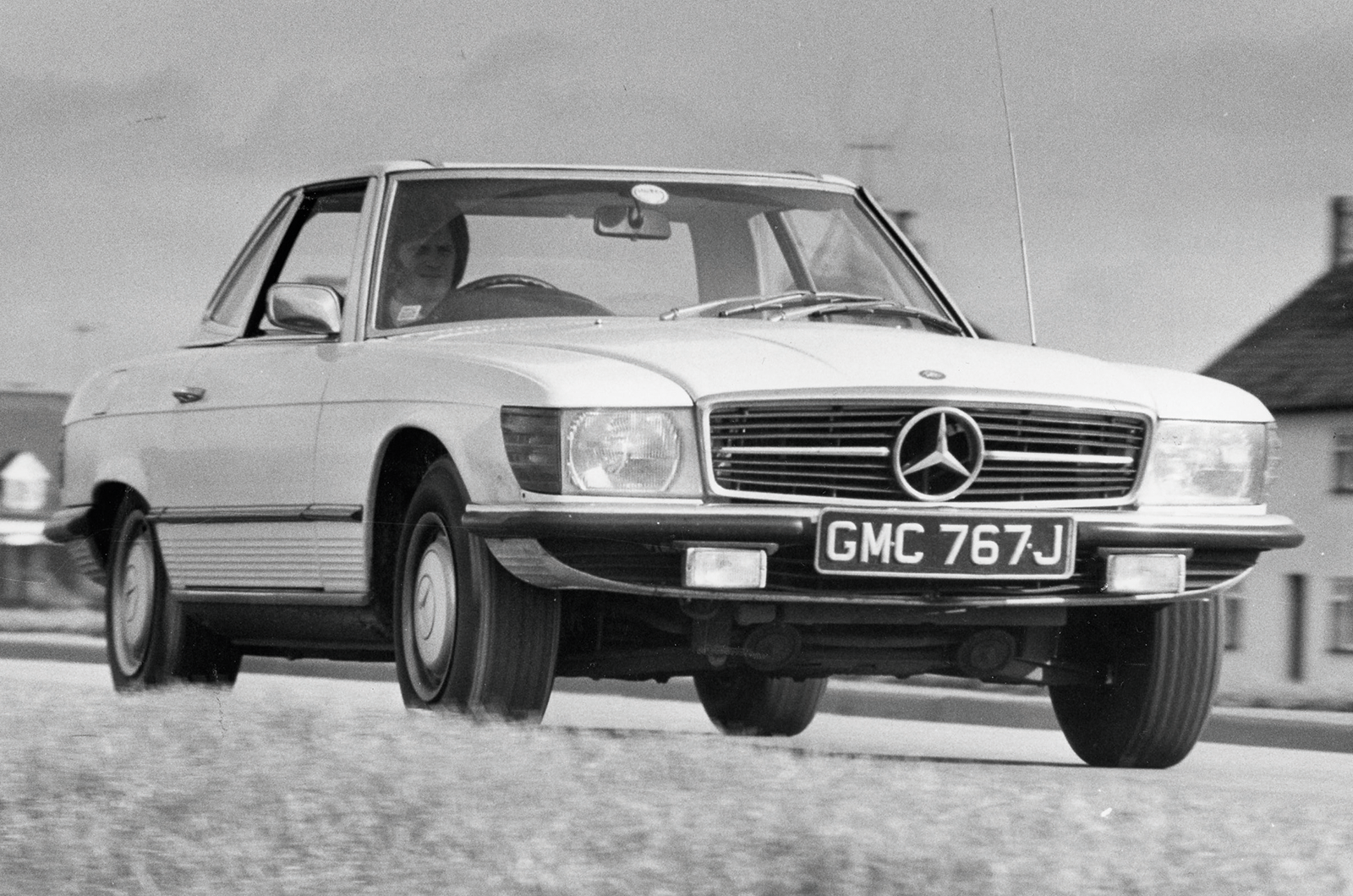 Classic & Sports Car – Jaguar E-type V12: return of the silent sports car