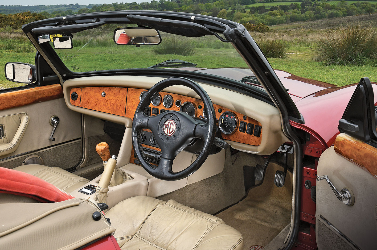 Classic & Sports Car – MG RV8 vs TVR Griffith vs Marcos Mantara: power to the people