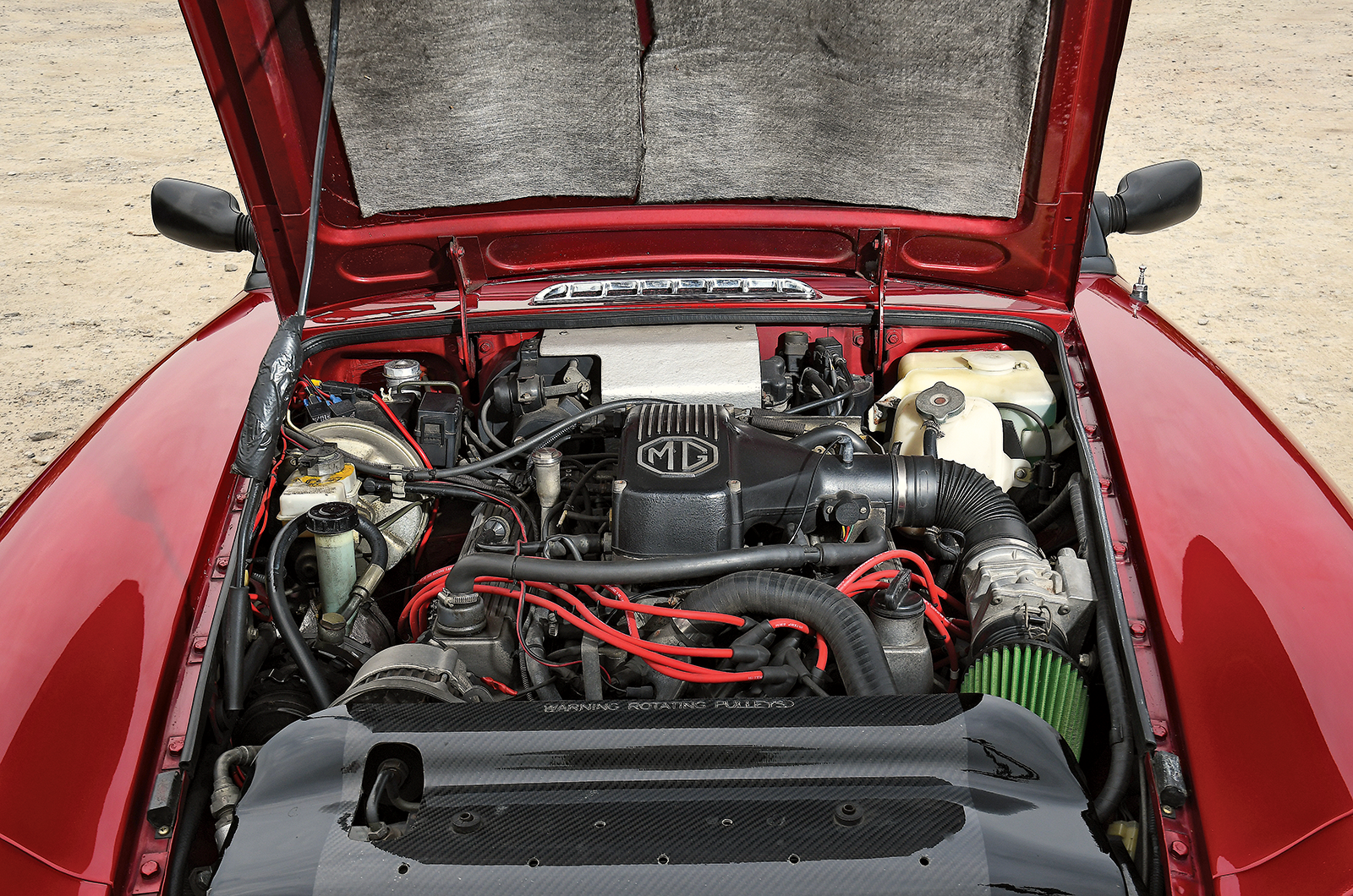 Classic & Sports Car – MG RV8 vs TVR Griffith vs Marcos Mantara: power to the people