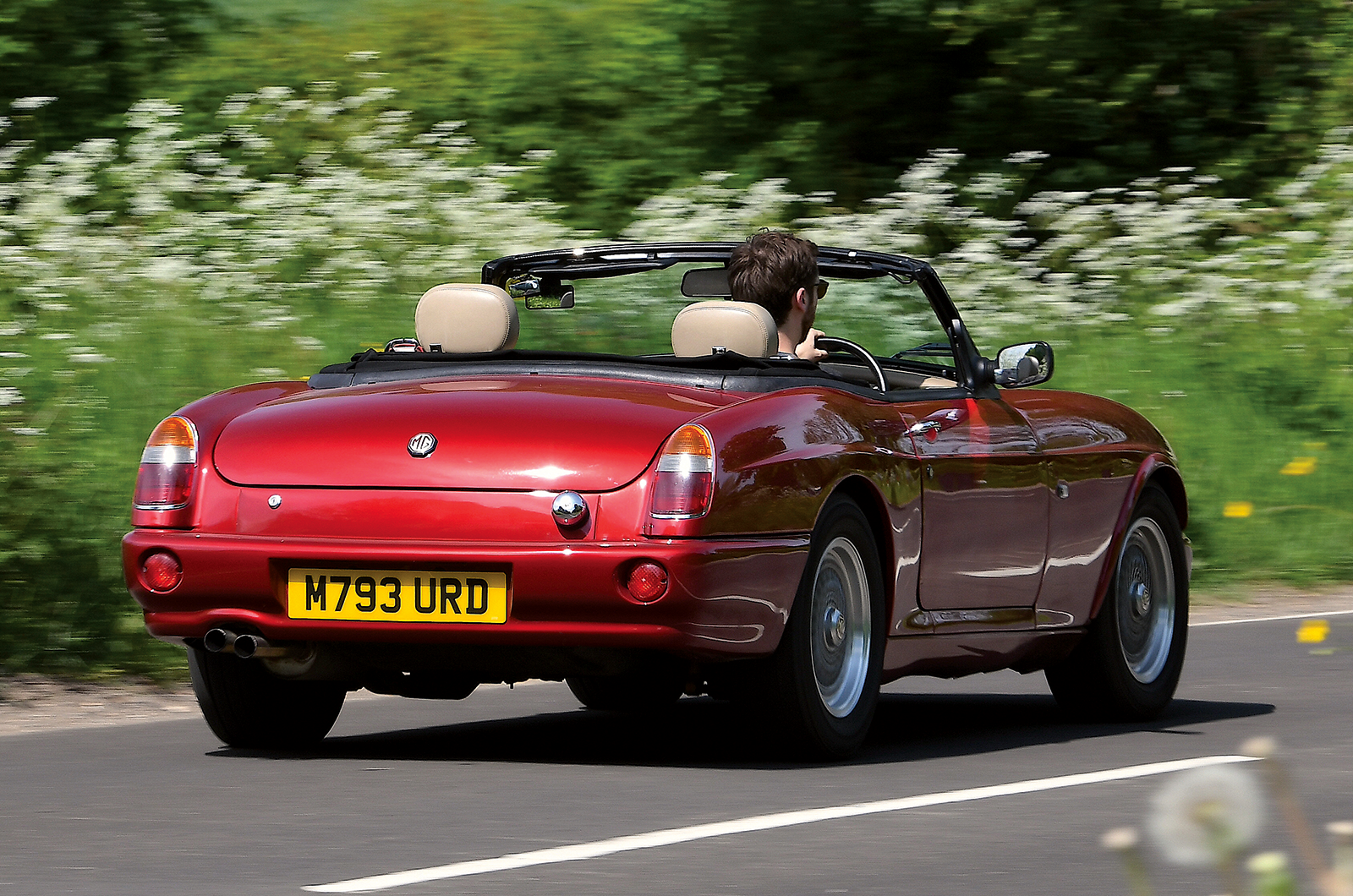 Classic & Sports Car – MG RV8 vs TVR Griffith vs Marcos Mantara: power to the people