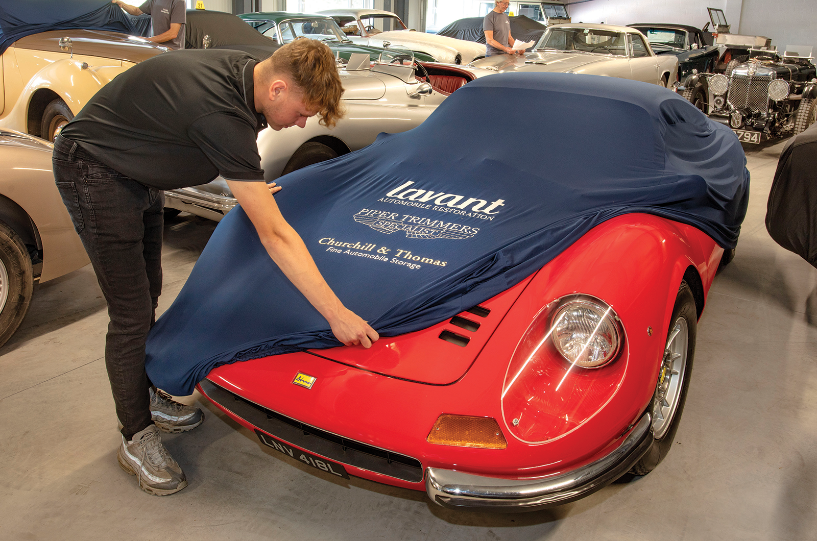 Classic & Sports Car – The specialist: Vantage Park