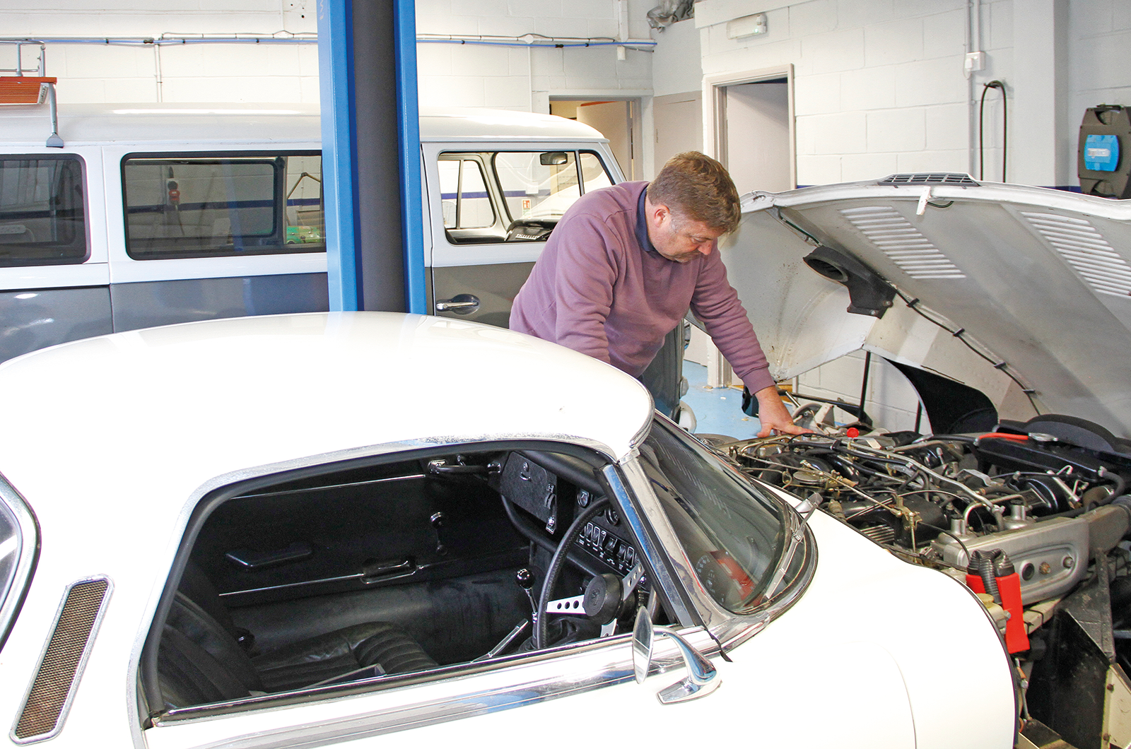 Classic & Sports Car – The specialist: Clouds Hill Classics