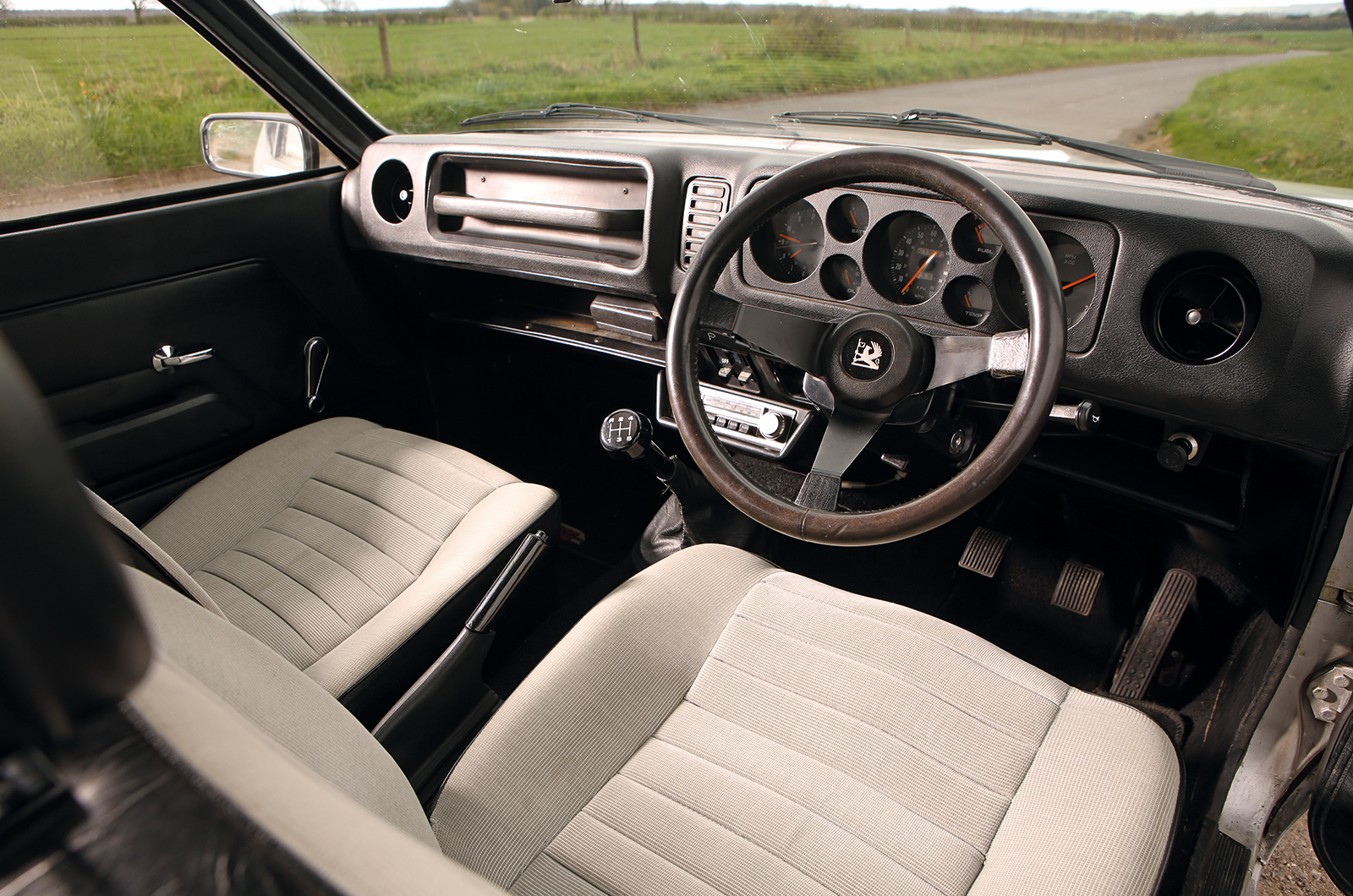 Classic & Sports Car – Ford Escort vs Hillman Avenger vs Vauxhall Firenza: hot hatch beaters