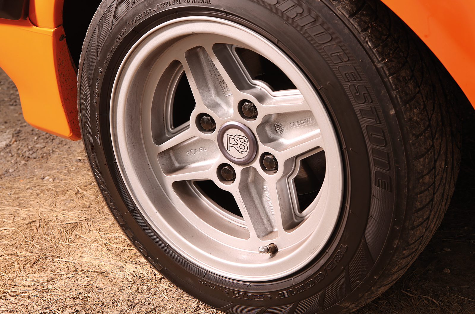 Classic & Sports Car – Ford Escort vs Hillman Avenger vs Vauxhall Firenza: hot hatch beaters