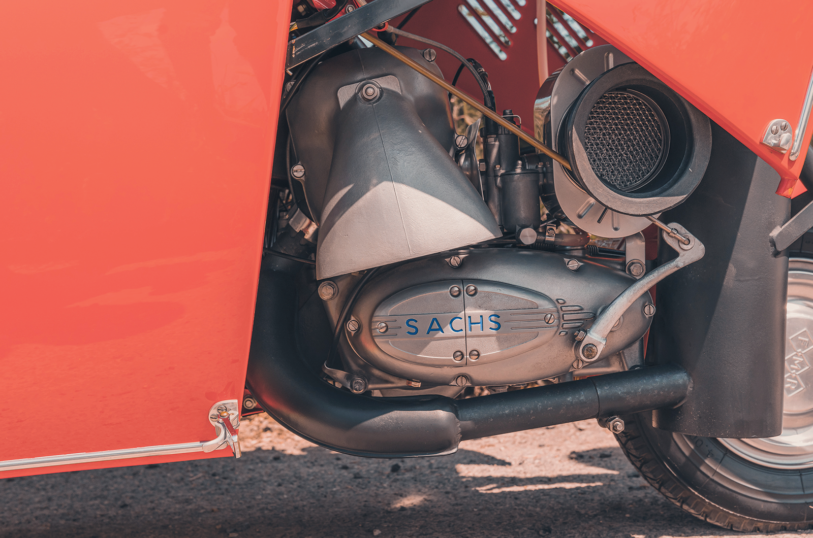 Classic & Sports Car – Isetta 300 and FMR KR200: meet the bubble-car king