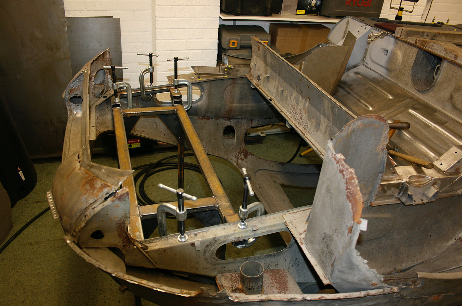 Classic & Sports Car – Jaguar E-type restoration: in at the deep end